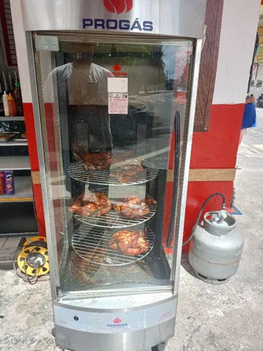 Máquina de assar frangos 