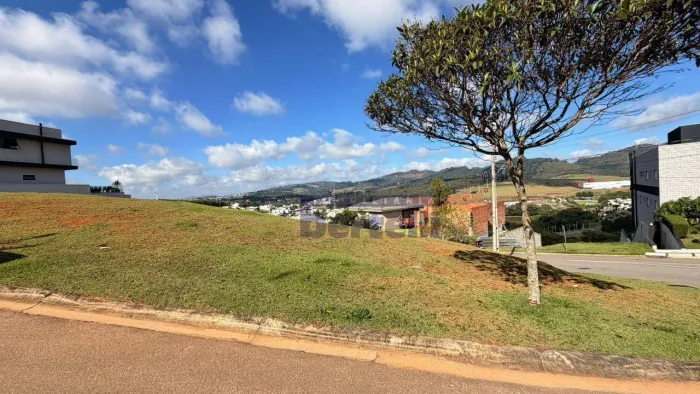 Terreno à venda, 493 m² por R$ 600.000 - Condomínio Vale das Águas - Bragança Paulista/SP