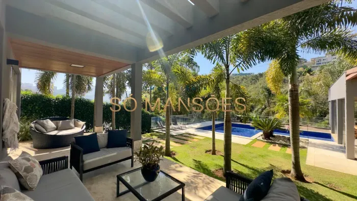 Casa à Venda no Vale dos Cristais, Nova Lima 544m², 3.127m² de Terreno, 4 Suítes e Piscin