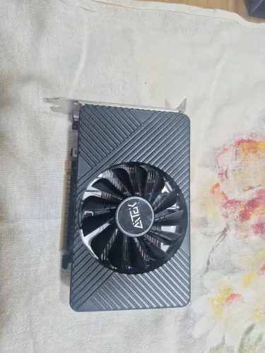Placa de video GTX550 Ti l 2gbvram