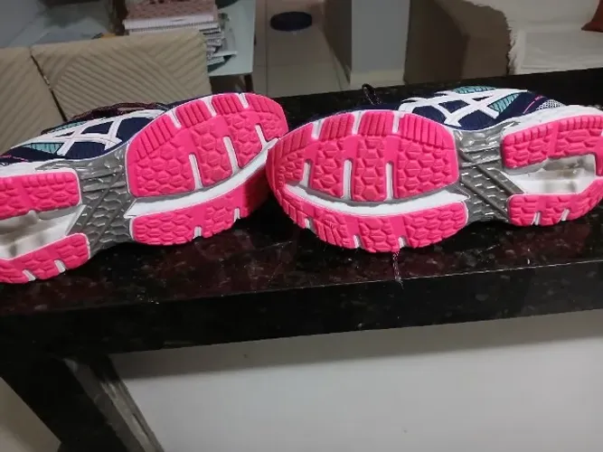Tenis semi novo feminino