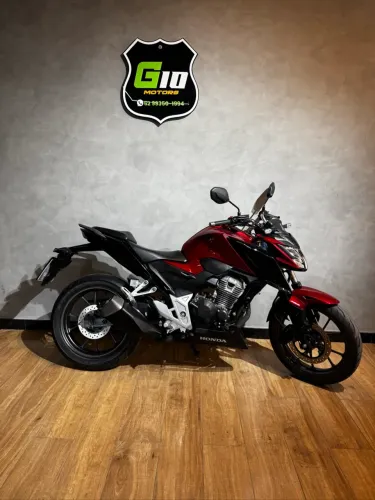Honda CB 300F Twister 300 cc