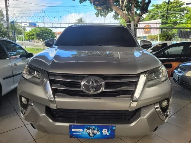 Toyota Hilux SW4 SR 4X2 2.7/ 2.7 Flex 16V Aut. 2018