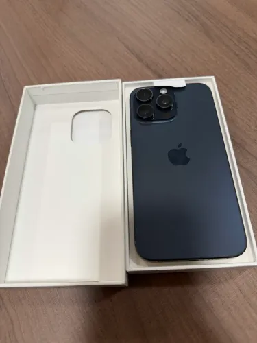 Vendo iPhone 15 pro max 256 gb