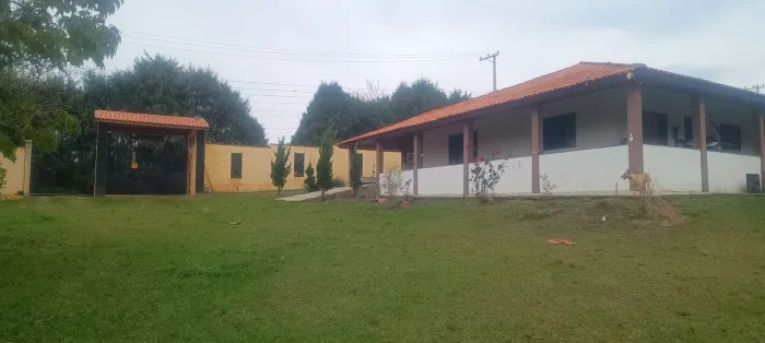 Chácara localizada campo do meio Araçoiaba da Serra 