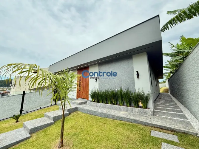 Casa com 03 dormitórios em Picadas do Sul, em São José/SC!