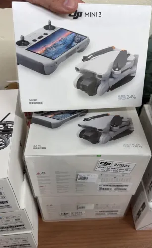 Drone DJI mini 3 / tela combo 3 baterias Novo 1 Ano garantia 