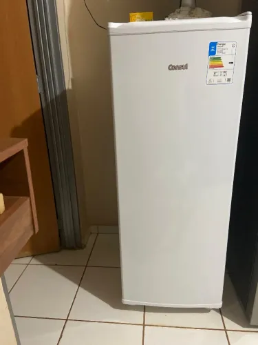 Freezer vertical,6 meses de uso