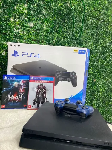PS4 1 TB SLIM