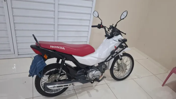 Vendo pop110i pouca usa e conservada.