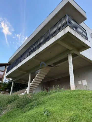Casa com 4 dormitórios à venda, 227 m² por R$ 990.000,00 - Village Parahybuna - Paraibuna/