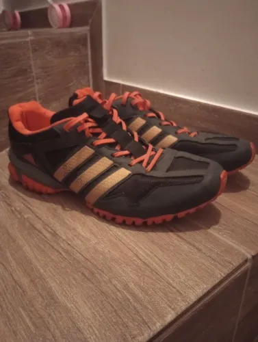 Tênis Adidas Aresta N/42