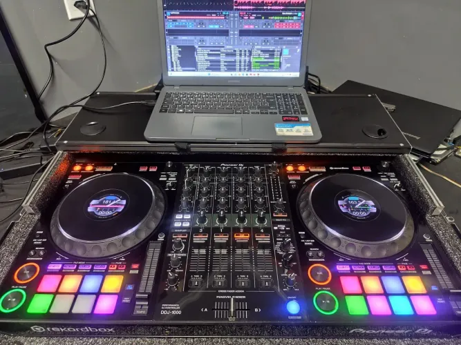 Vendo Pioneer DDJ-1000 impecável...