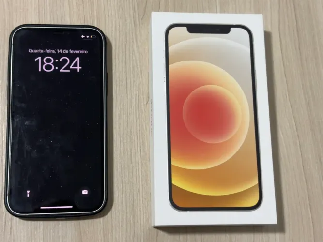 iPhone 12 64GB Branco