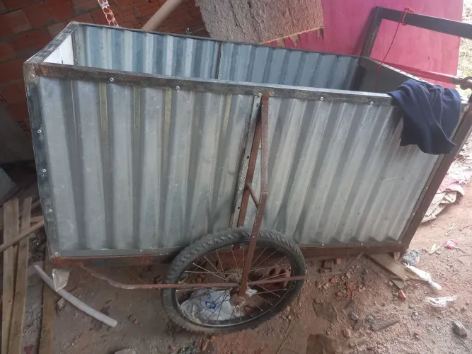 Carretinha para bicicleta ou moto 