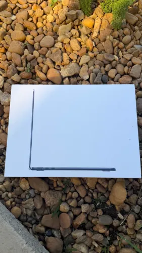 MACBOOK AIR M5 MIDNIGHT 13" 16 GB RAM SSD 512 NOVO LACRADO