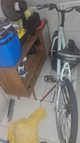 Vende-se bicicleta e rack