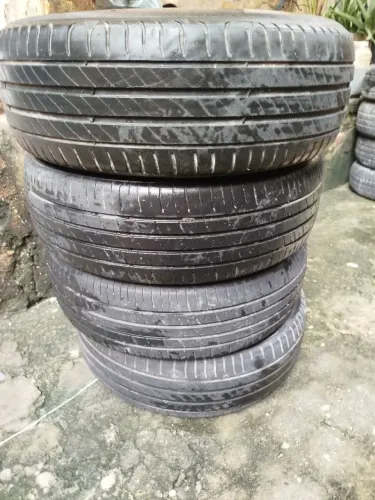 Pneus 185-60-15