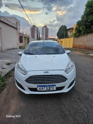 Ford Fiesta 1.5 16V Flex Mec. 5P 2014