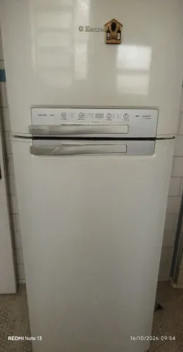 Geladeira Electrolux Frost Free DFN50 - Com defeito