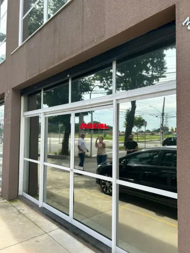 ÓTIMO PONTO COMERCIAL DE ESQUINA, EM AVENIDA BASTANTE MOVIMENTADA, TROCA P APTO ATÉ R$ 900