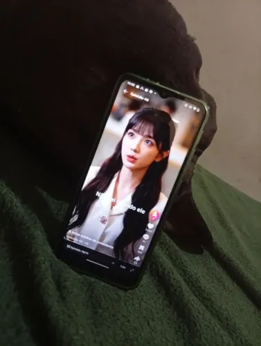 Vendo um celular valor490