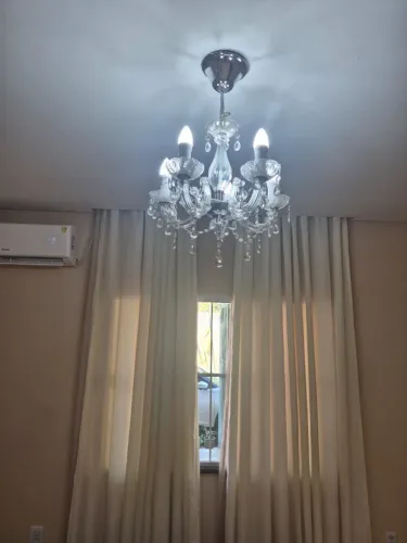 Lustre top