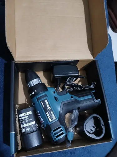 Vende-se parafusadeira nova na caixa