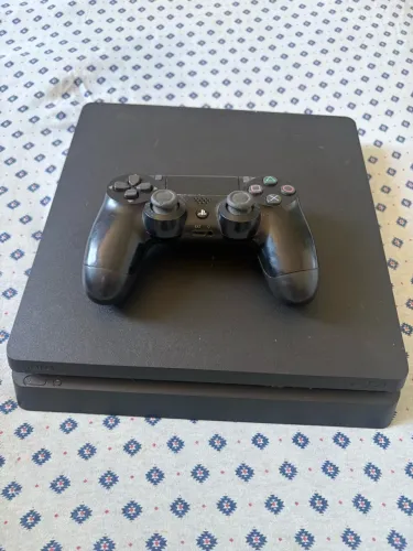 PS4 Slim Sony - Console em Ótimo Estado!