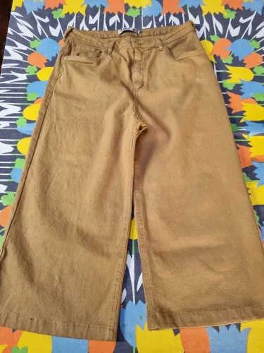 Calça feminina, usada, tam. 46