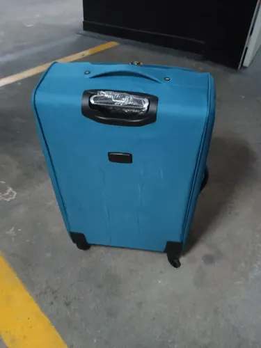 Mala Para Viajar, modelo Grande, com segredo, nova Verde, ate 43 kilos