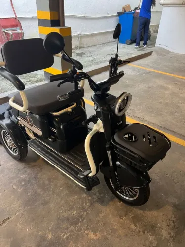 TRICICLO ELETRICO LETTO