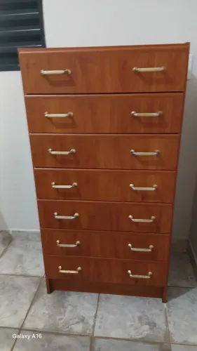 Cômoda com 7 gavetas - Excelente estado!