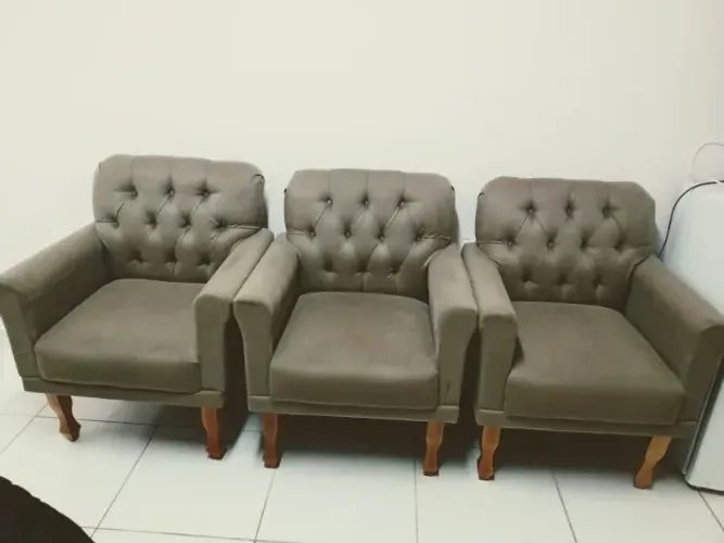 Poltrona Seud pés reforçados