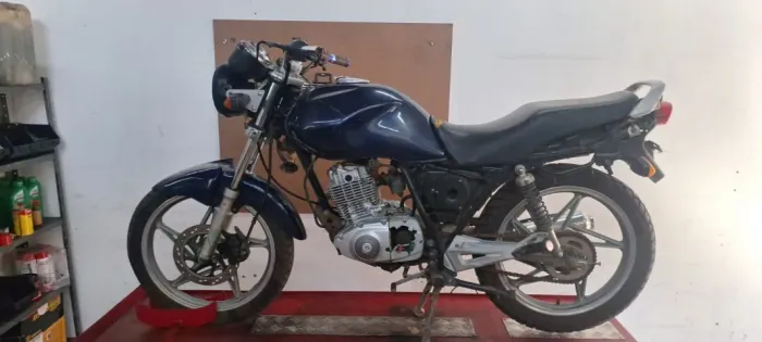 Venda de peças usada ( moto sucata) Suzuki Yes EN 125