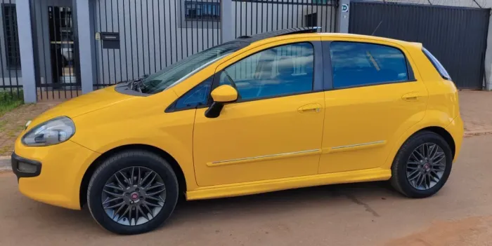 Fiat Punto Sporting 1.8 Flex 8v/16v 5P 2015