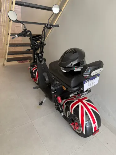 Moto elétrica M4 semi zero. Pouquíssimo uso 