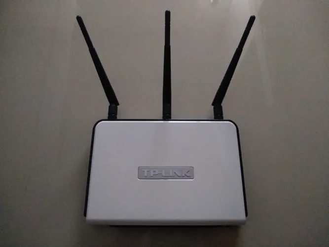 Roteador TP-Link, 300mega, em perfeito estado, completo e barato!