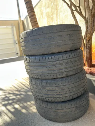 Vendo Jogo de 4 Pneus Pirelli Aro 18 - 225/45 R18 95W