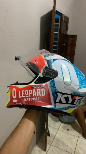 Capacete KYT
