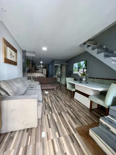 Casa à venda em Cabo Frio, Vila Blanche, com 3 quartos, 70m²