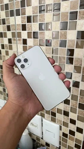 IPHONE 11 PRO - 85% saúde da bateria TODO ORIGINAL