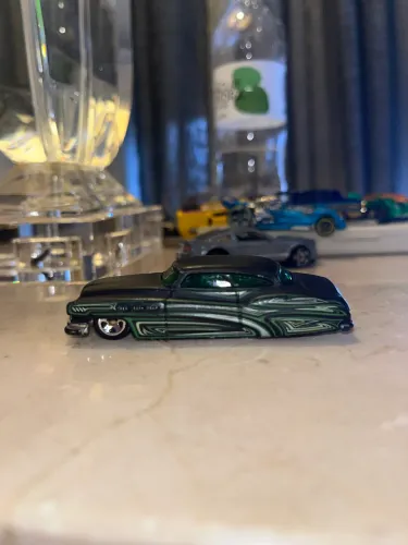 Hot Wheels So Fine Preto Fosco com verde