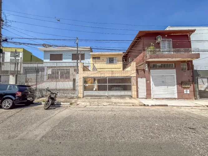 Sobrado para venda e locação em Vila Parque Jabaquara com 6 quartos, sendo 1 suíte, 293m²