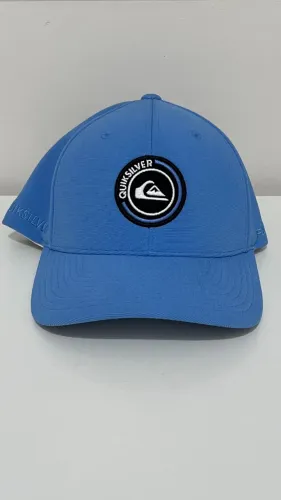 Boné Original Quiksilver Flex Waves azul claro com tecnologia flexfit