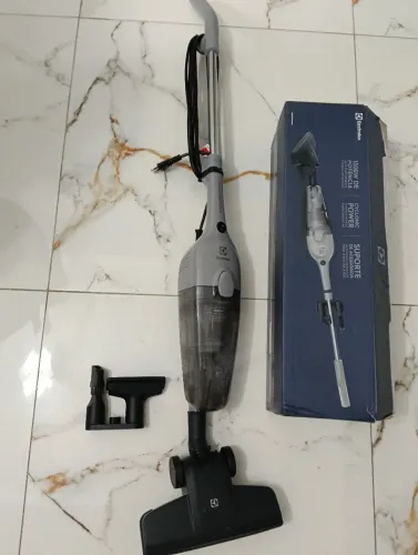 Aspirador de Pó Vertical Electrolux Cyclonic Power 2em1 - 127V