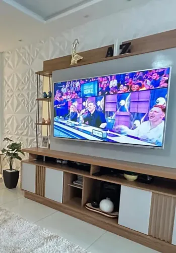 Vendo Estante e Mesa de Jantar