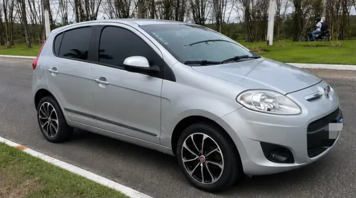 Fiat Palio Attractive 1.0 EVO Fire Flex 8V 5P 2014