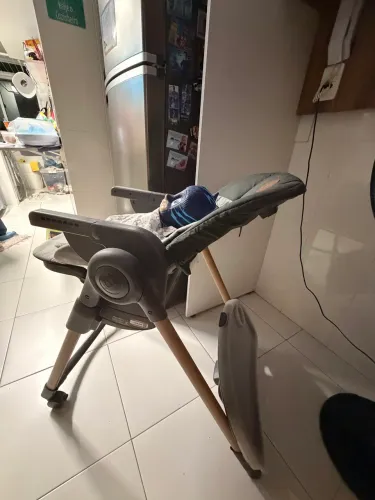 Cadeira de Refeição Maxi-Cosi Minla Essential - Grafite