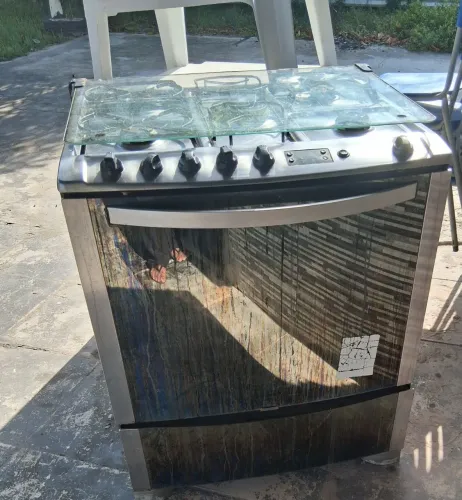 1 fogão de 5 bocas